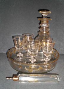 Rosolioservice aus Glas und Gold